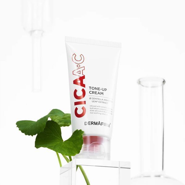 DermAfirm Cicaa.C Tone-up Cream - Мотивирующий противовоспалительный крем DermAfirm 35 фото