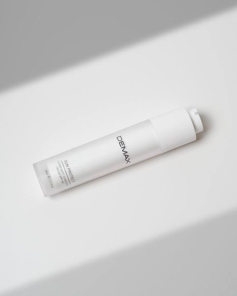Demax Cover Protect SPF 50 Matt Sunblock &ndash; Солнцезащитный крем с тоном 049 фото